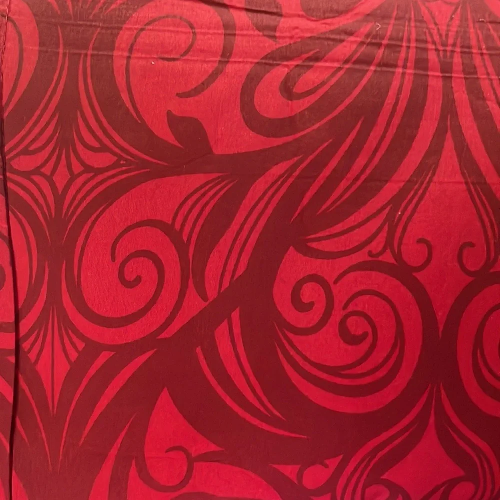 New Nuveau Scroll 3-Pc. Comforter Sets REVERSIBLE Comforter RED  KING